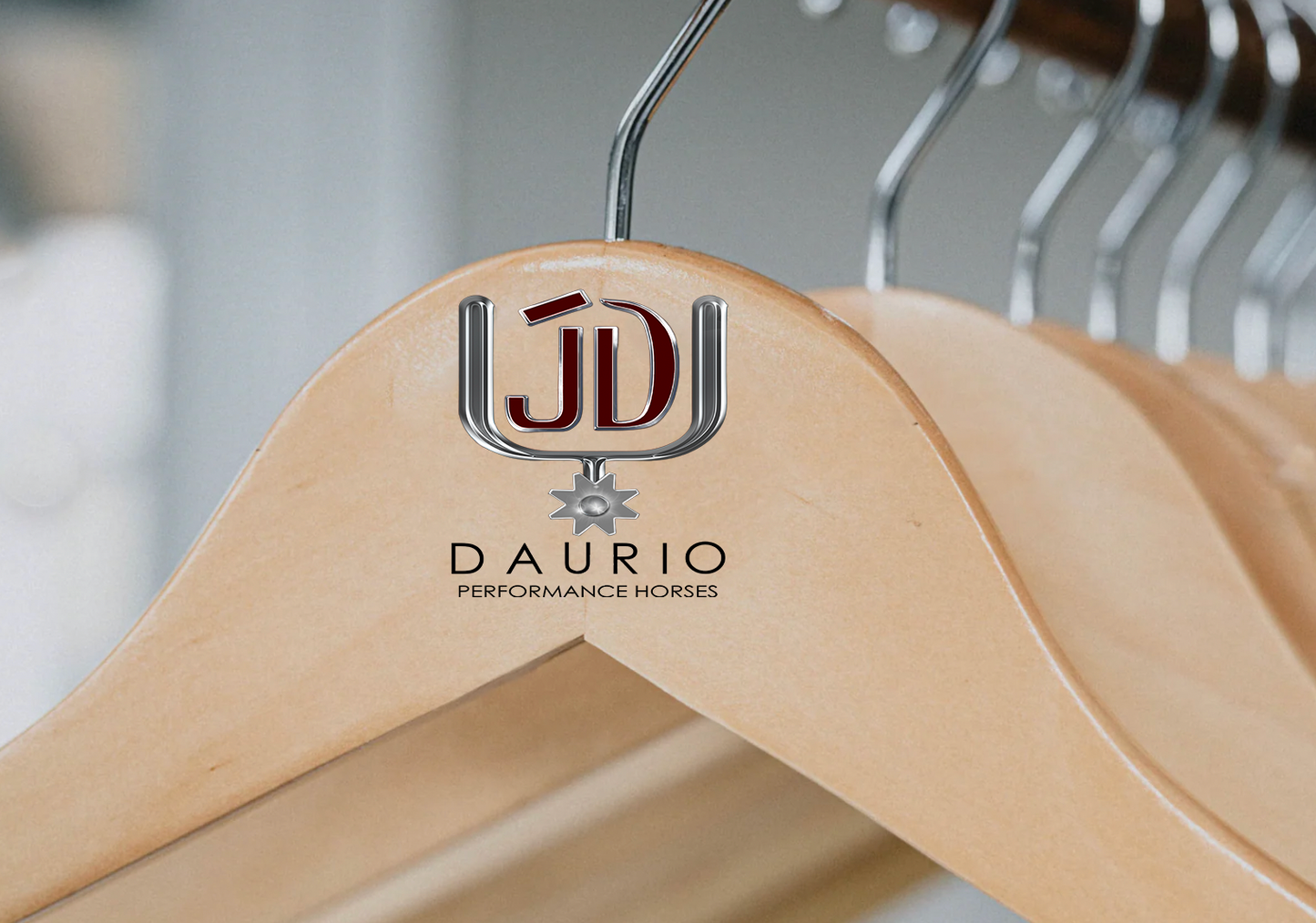 Daurio Performance Horses Hangers Set of 5